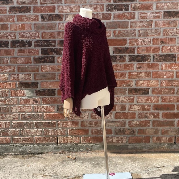 Romeo & Juliet Couture burgundy maroon sweater / XL / Excellent condition - Picture 12 of 17